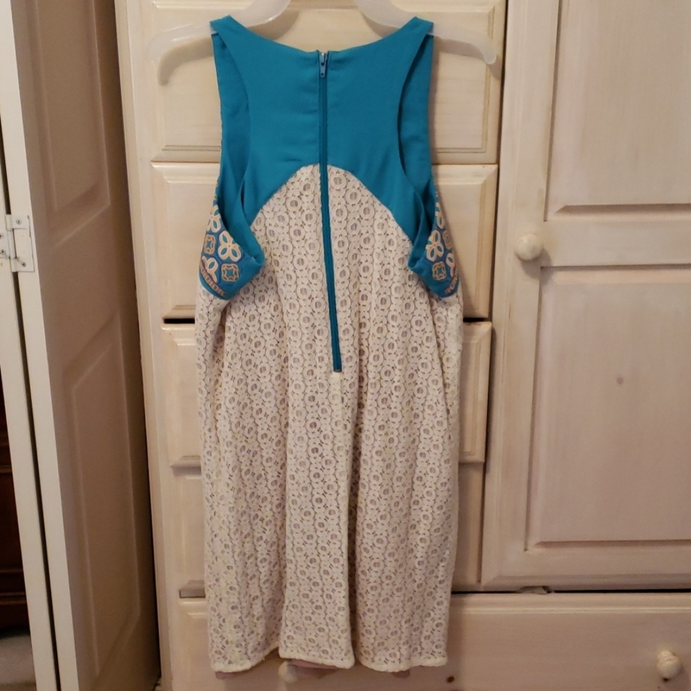 Dress - Picture 3 of 4